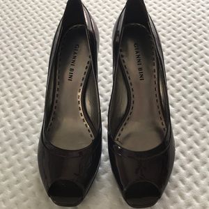 Gianni Bini open toe heels